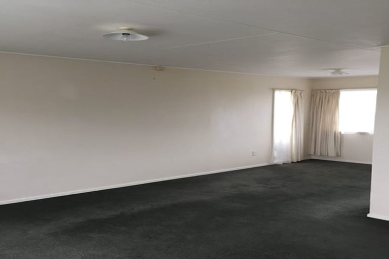 Photo of property in 42 Acacia Street, Kelvin Grove, Palmerston North, 4414