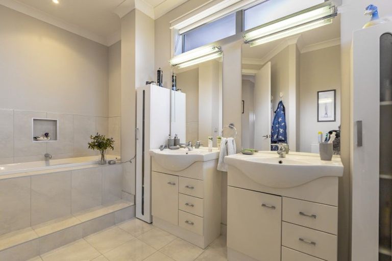 Photo of property in 3 Kapiti Drive, Poraiti, Napier, 4112