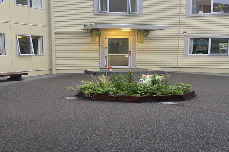 Photo of property in Basin Reserve Complex, 34/4 Sussex Street, Mount Cook, Wellington, 6021