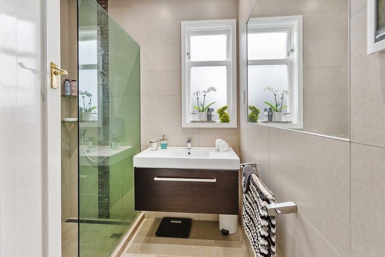 Photo of property in 22 Donald Crescent, Karori, Wellington, 6012