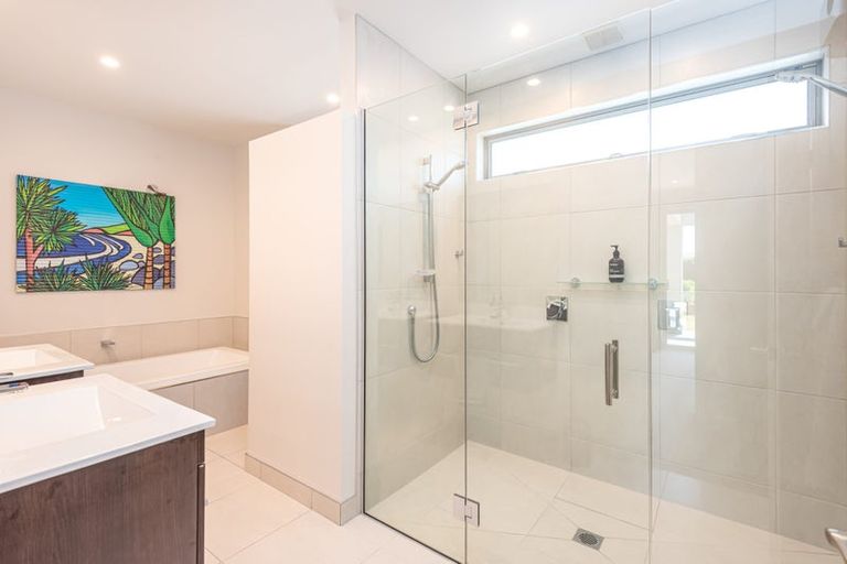 Photo of property in 47 Oakgrove Drive, Rangiora, 7400