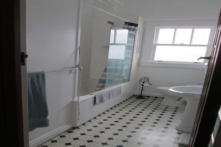 Photo of property in Zena Court, 11f8 Dufferin Street, Mount Victoria, Wellington, 6021