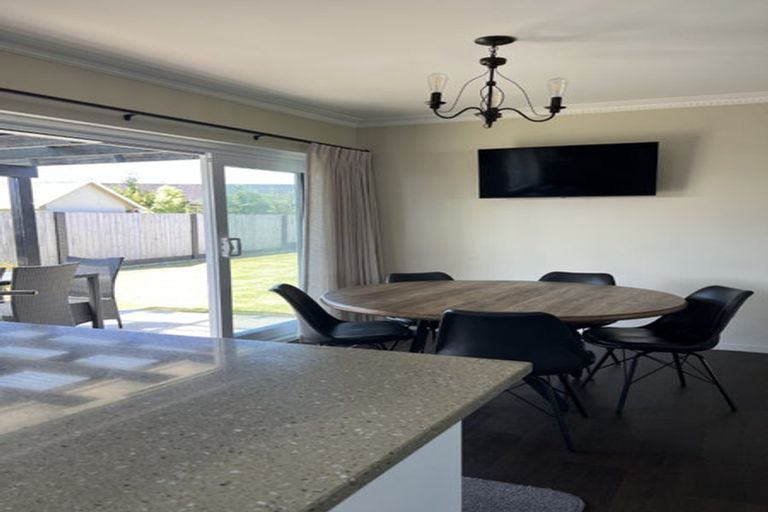 Photo of property in 19 Linklater Avenue, Bellevue, Tauranga, 3110