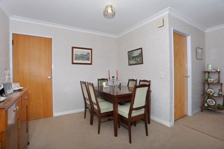 Photo of property in 3 Mcilwaine Place, Marton, 4710