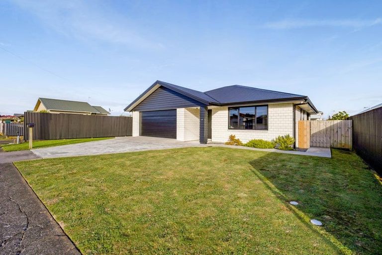 Photo of property in 69 Wilson Street, Hawera, 4610