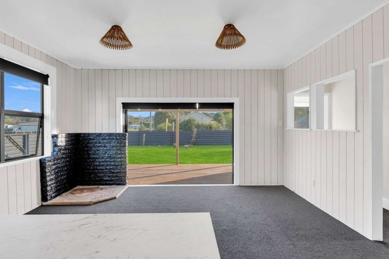 Photo of property in 5 Banks Street, Tolaga Bay, 4077