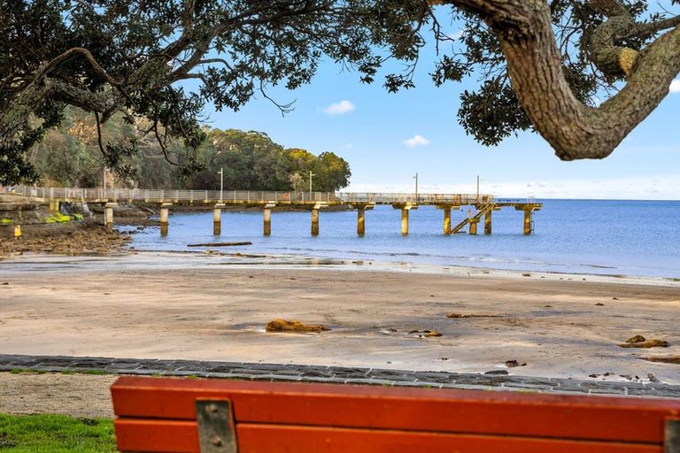 Photo of property in 1/14 Bournemouth Terrace, Murrays Bay, Auckland, 0630