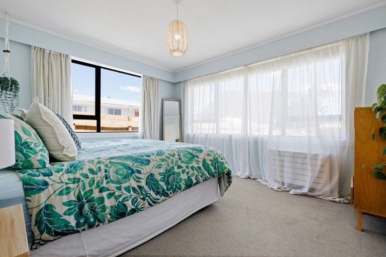 Photo of property in 42 Shakespeare Street, Leamington, Cambridge, 3432
