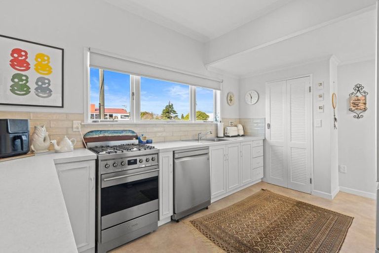 Photo of property in 2c Saint Leonard Street, Saint Johns Hill, Whanganui, 4501