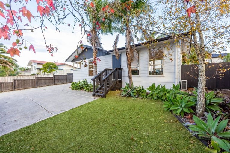 Photo of property in 60a Reelick Avenue, Pakuranga Heights, Auckland, 2010