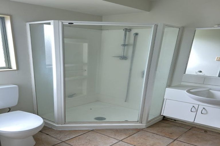 Photo of property in 90a Atkinson Road, Titirangi, Auckland, 0604