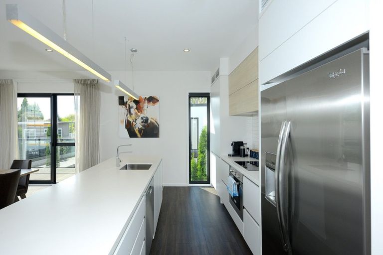 Photo of property in 4/275 Kilmore Street, Christchurch Central, Christchurch, 8011