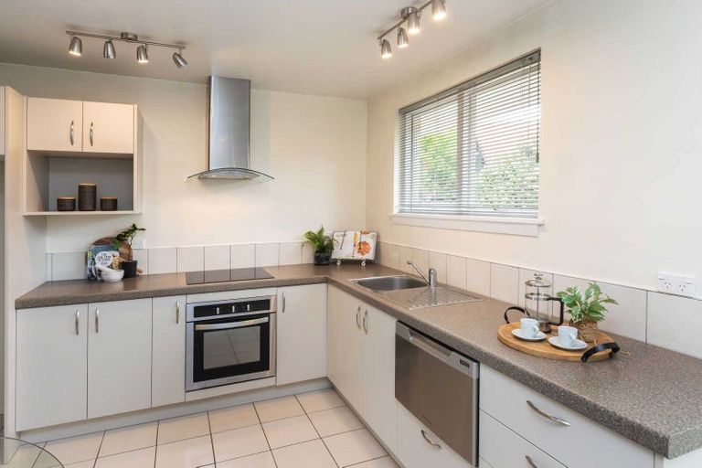 Photo of property in 2/30 Gordon Avenue, St Albans, Christchurch, 8014