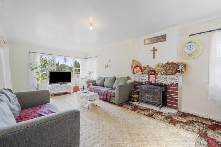 Photo of property in 122 Buckland Road, Mangere East, Auckland, 2024