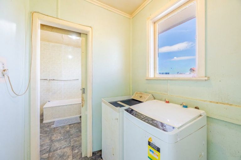 Photo of property in 11 Kelvin Road, Maraenui, Napier, 4110