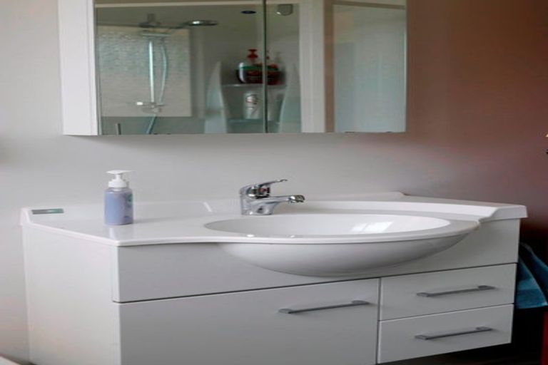 Photo of property in 12a Waimarie Avenue, Paraparaumu, 5032