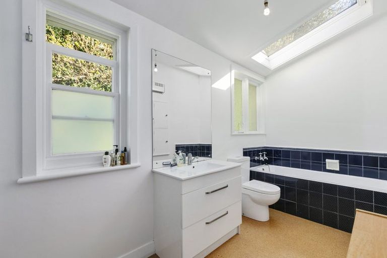 Photo of property in 1/95 London Street, Dunedin Central, Dunedin, 9016