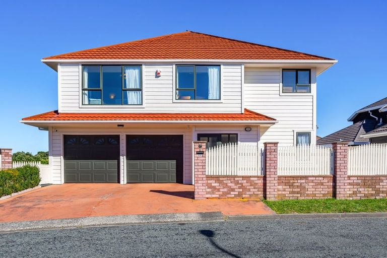 Photo of property in 6 Tamahine Street, Maupuia, Wellington, 6022