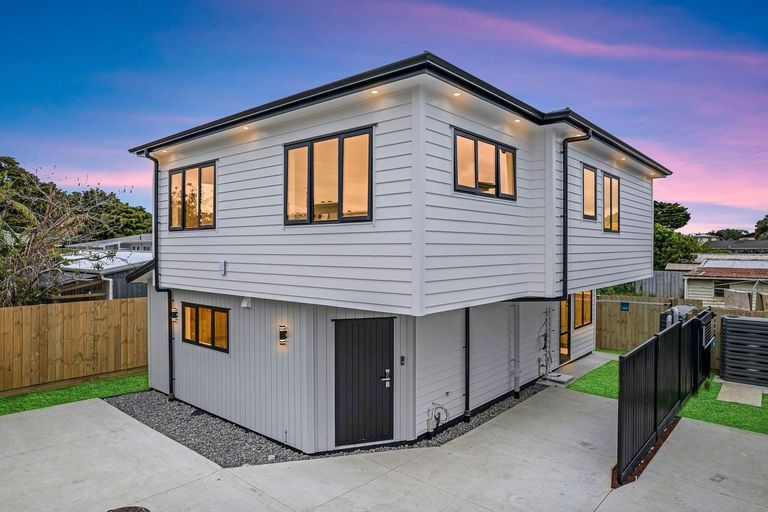 Photo of property in 10 Kivell Close, Mangere East, Auckland, 2024