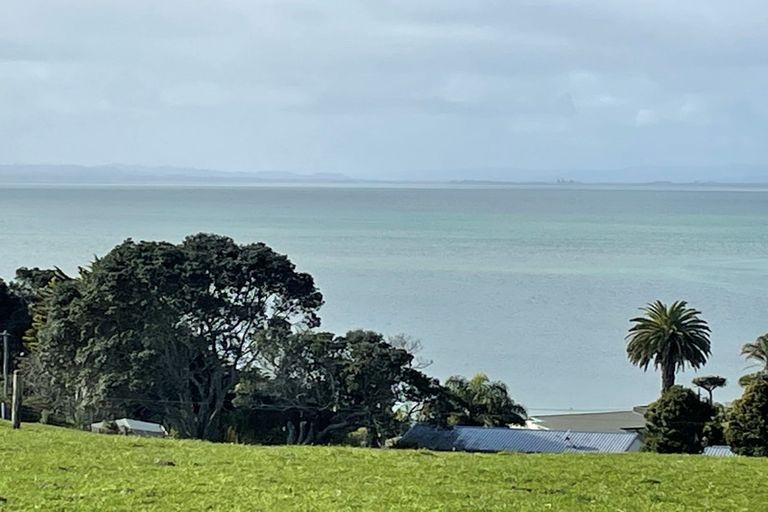 Photo of property in 28 Opoia Drive, Awhitu, 2684