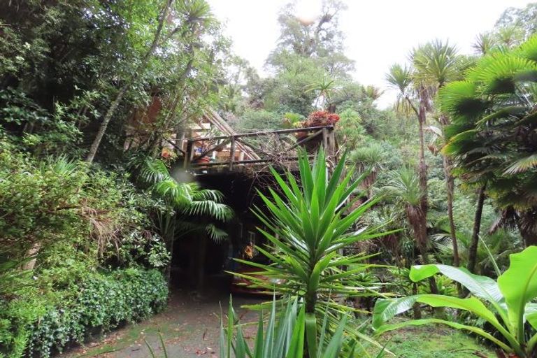 Photo of property in 54 Mahoe Road, Titirangi, Auckland, 0604