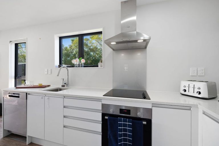 Photo of property in 18 Taupata Lane, Helensville, 0800