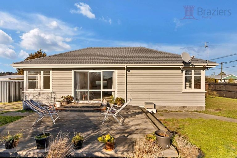 Photo of property in 17 Kearneys Road, Linwood, Christchurch, 8062