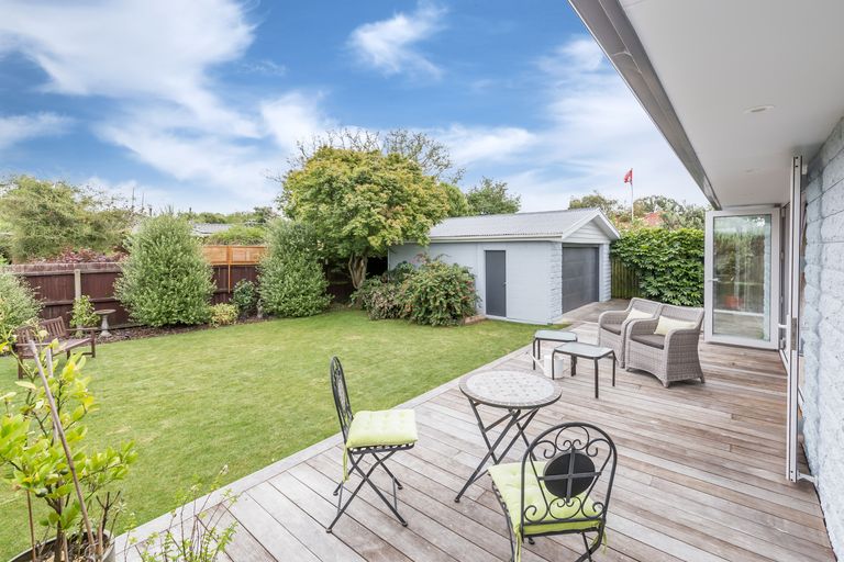Photo of property in 35 Delph Street, Avonhead, Christchurch, 8042