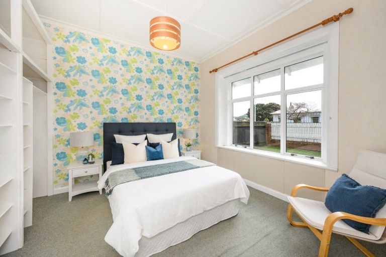 Photo of property in 70 Chelwood Street, Takaro, Palmerston North, 4412