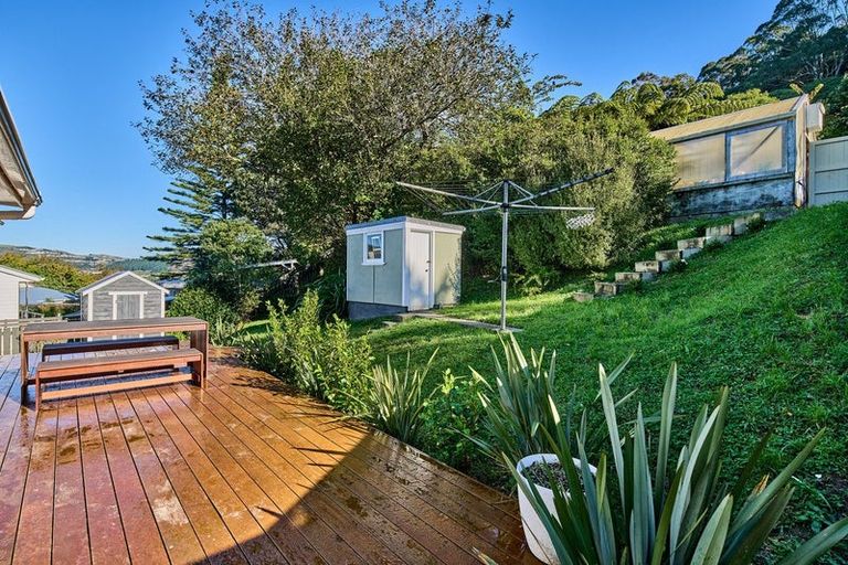 Photo of property in 15 Greer Crescent, Tawa, Wellington, 5028