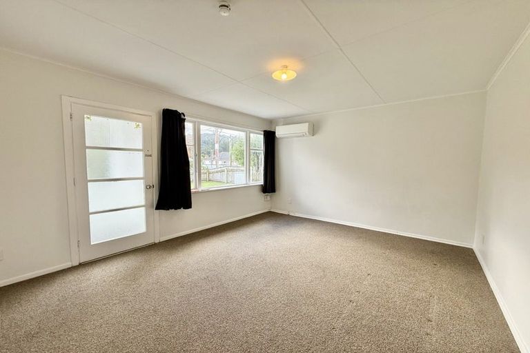 Photo of property in 19 Wood Street, Wainuiomata, Lower Hutt, 5014