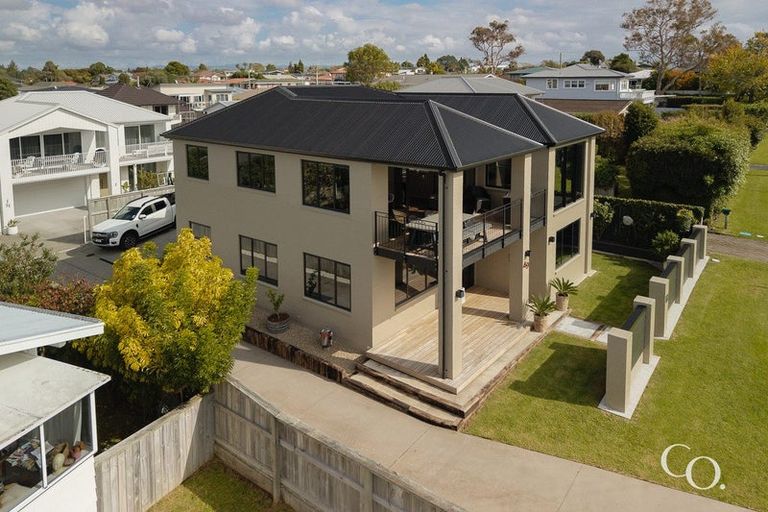 Photo of property in 49 Hinewa Road, Otumoetai, Tauranga, 3110