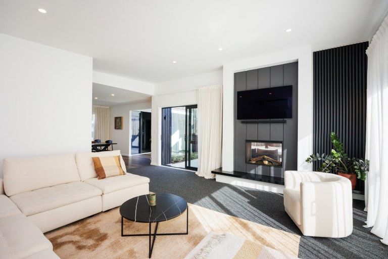 Photo of property in 56 Kanuka Drive, Hokowhitu, Palmerston North, 4410