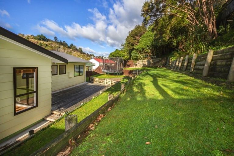 Photo of property in 71 Omapere Street, Whitby, Porirua, 5024