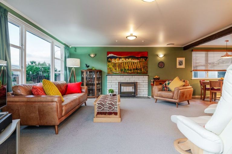 Photo of property in 3 Clarke Avenue, Highbury, Palmerston North, 4412