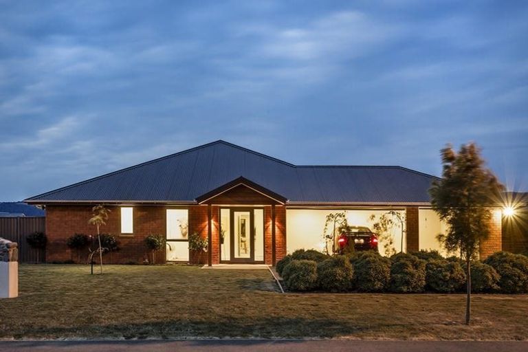Photo of property in 52 Silver Springs Boulevard, Mosgiel, 9024