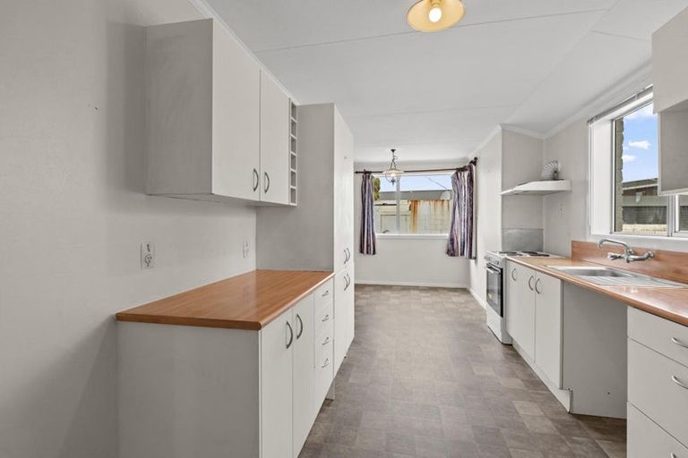 Photo of property in 74 Forfar Crescent, Rockdale, Invercargill, 9812