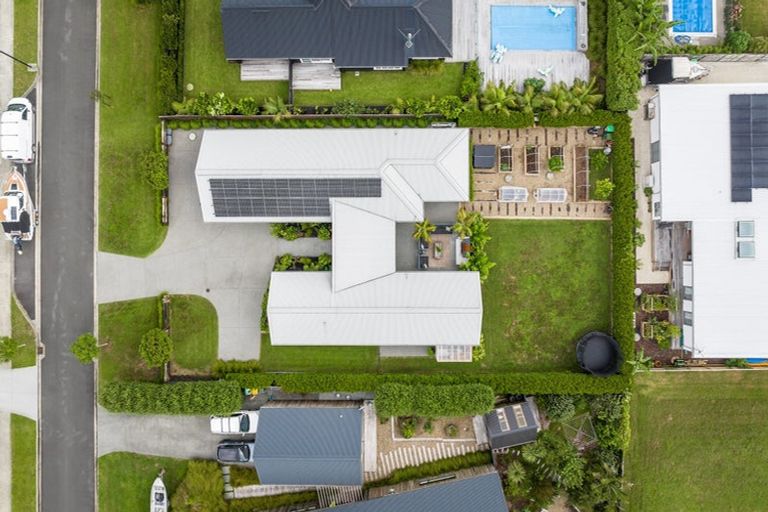 Photo of property in 6 Shearwater Lane, Point Wells, 0986
