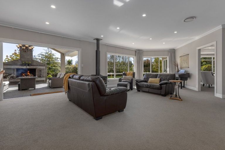 Photo of property in 1068 Queen Street East, Levin, 5510