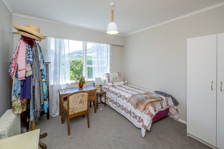 Photo of property in 66a Parata Street, Waikanae, 5036