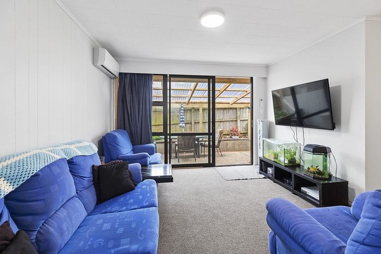 Photo of property in 22f3 Park Avenue, Titahi Bay, Porirua, 5022