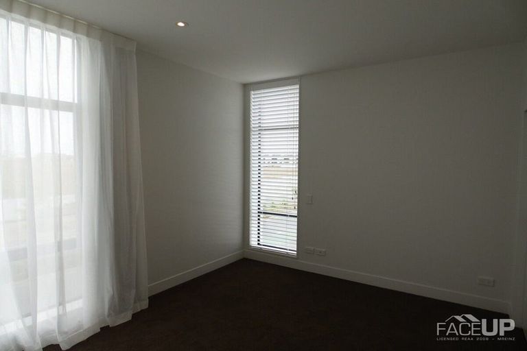Photo of property in 242 Hobsonville Point Road, Hobsonville, Auckland, 0616
