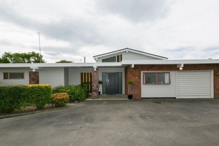 Photo of property in 16 Ngarimu Crescent, Taradale, Napier, 4112