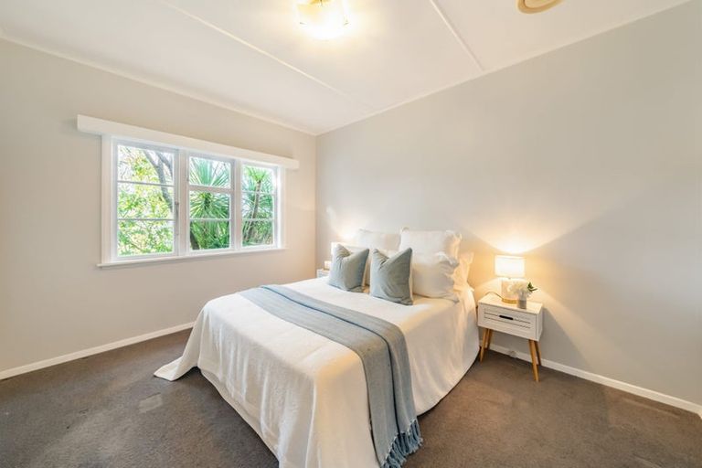Photo of property in 11 Terawhiti Terrace, Karori, Wellington, 6012