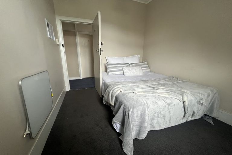 Photo of property in Rosemere Backpackers, 6 Macdonald Crescent, Te Aro, Wellington, 6011