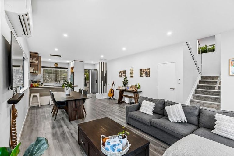 Photo of property in 45 Baumea Rise, Massey, Auckland, 0614