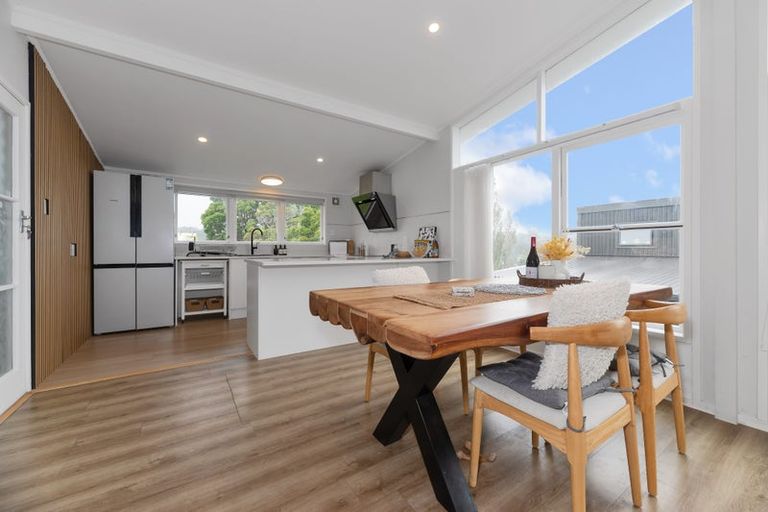 Photo of property in 137 Verbena Road, Birkdale, Auckland, 0626