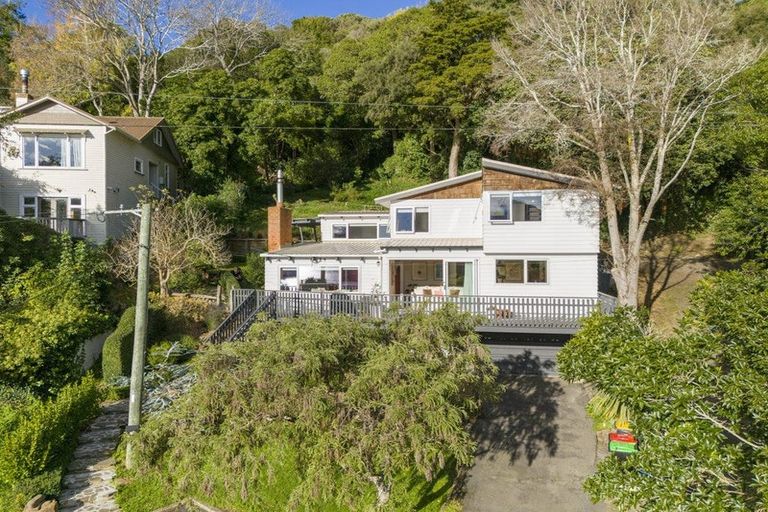 Photo of property in 18 Marion Street, Macandrew Bay, Dunedin, 9014
