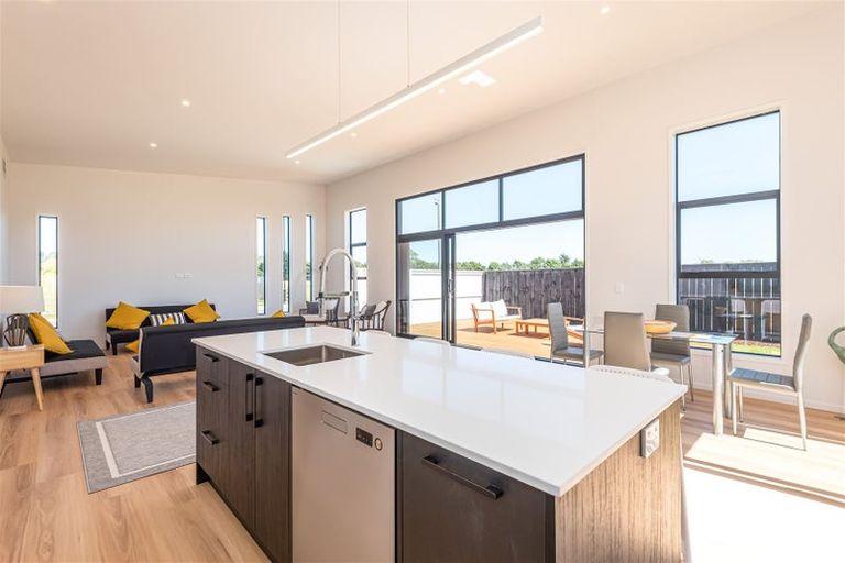 Photo of property in 18 Twin Meadows Drive, Casebrook, Christchurch, 8051