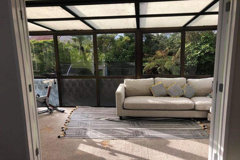 Photo of property in 2 Anaheim Place, Churton Park, Wellington, 6037